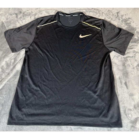 Nike Other - Nike Dri-FIT Shirt Mens Medium Black Running Reflective Short Sleeve Tee